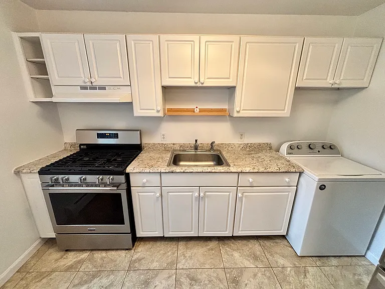 4 Fairview Dr #2 — Photo 8