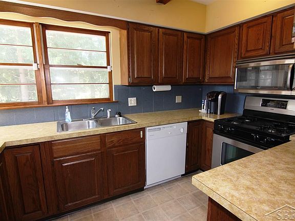5th image of 2479 Vean St
