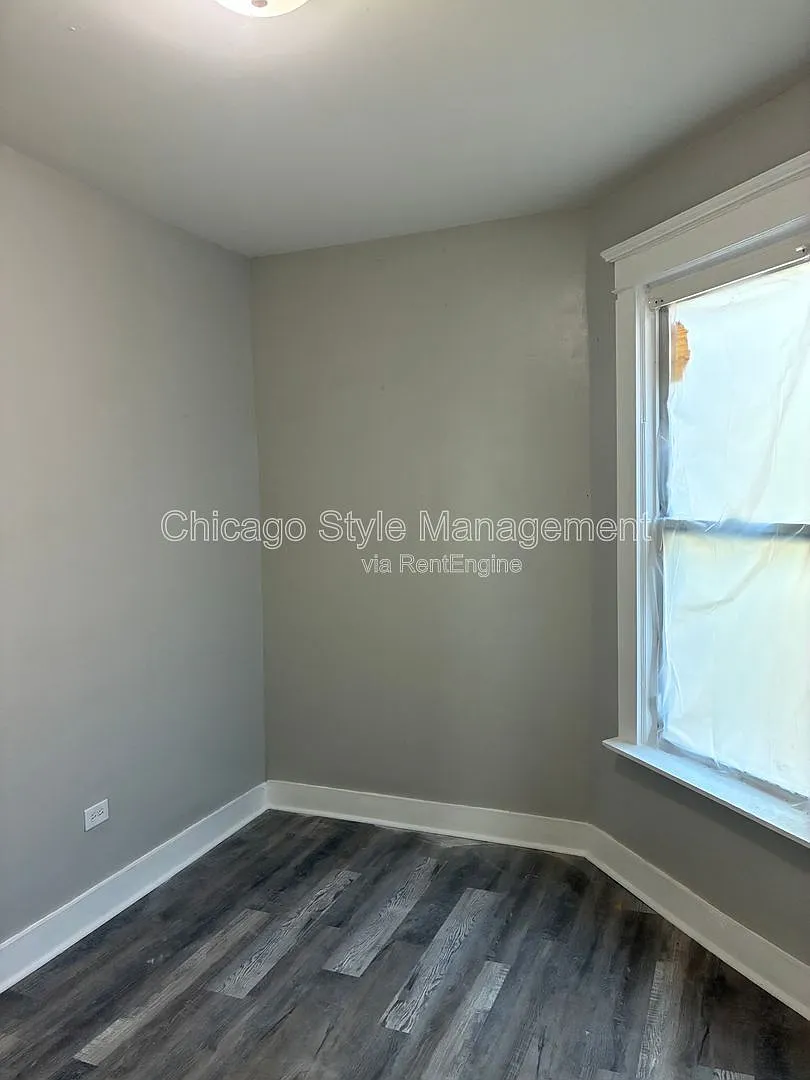 2 bed, 1.0 bath, $1,195 — Photo 4