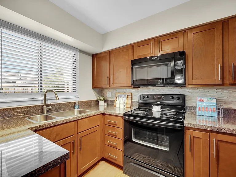 TGM McDowell Place — Photo 12