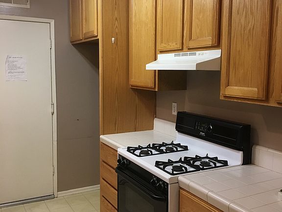 3rd image of 873 Vallejo Ave