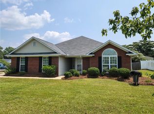 37 Redwood Dr, Phenix City, AL 36869