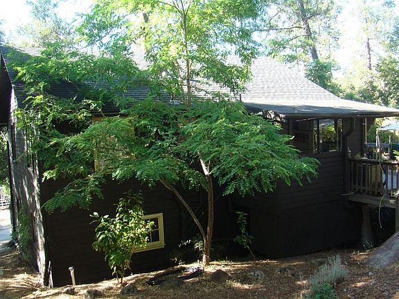 3rd image of 12 Madrone Ave