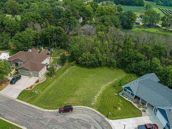 5th image of 905 Orchard Heights Ct