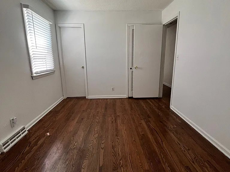 Master Bedroom with connection to Hollywood bath on left