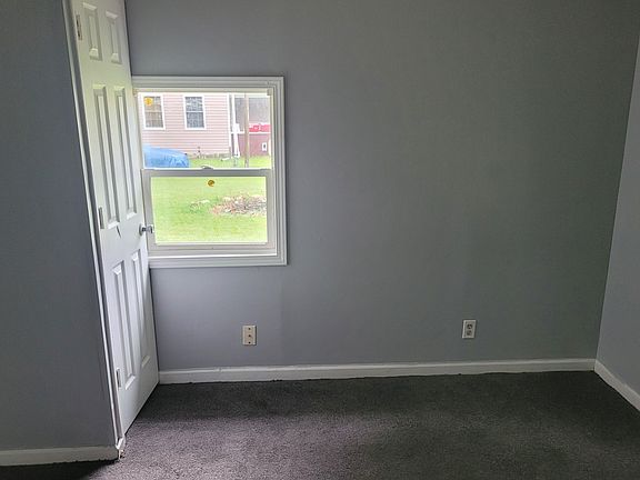 3rd image of 2926 Forest Manor Ave