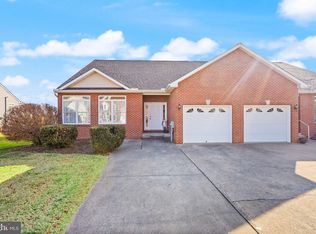 177 Brookline Dr, Charles Town, WV 25414