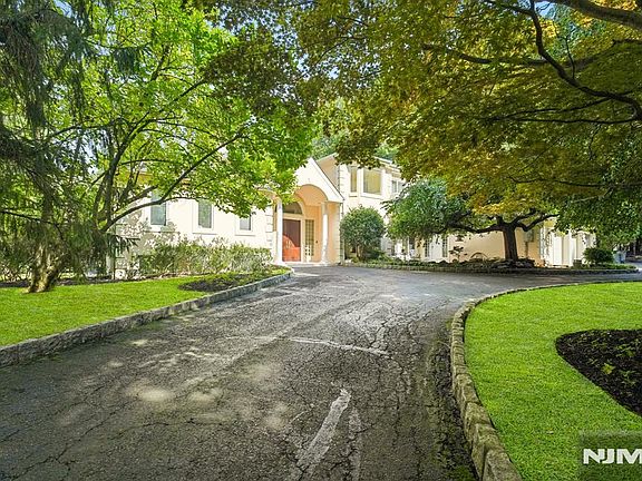 2nd image of 19 Scott Court
