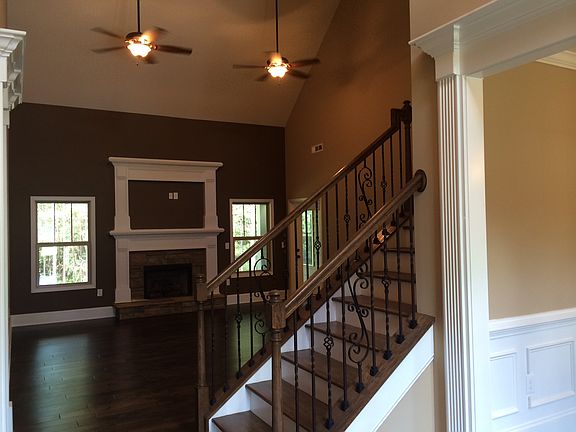 4th image of 7371 River Walk Dr