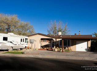 1023 Espejo St NE, Albuquerque, NM 87112