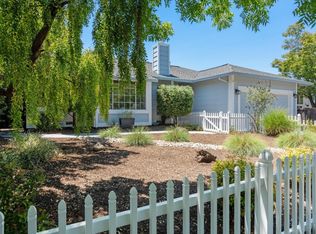 2085 Peterson Ln, Santa Rosa, CA 95403