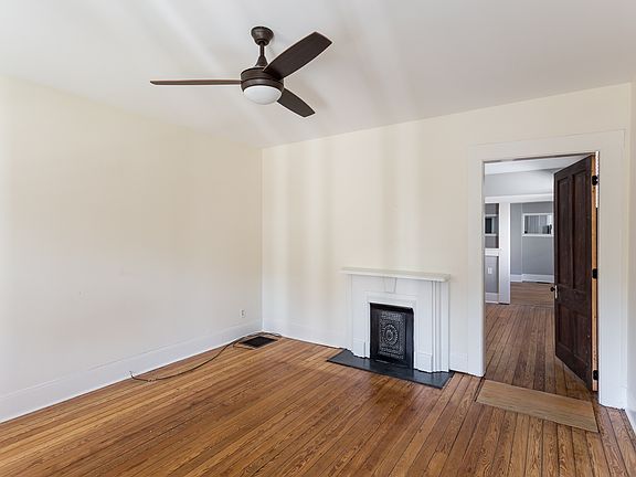 3rd image of 930 Ellison Ave