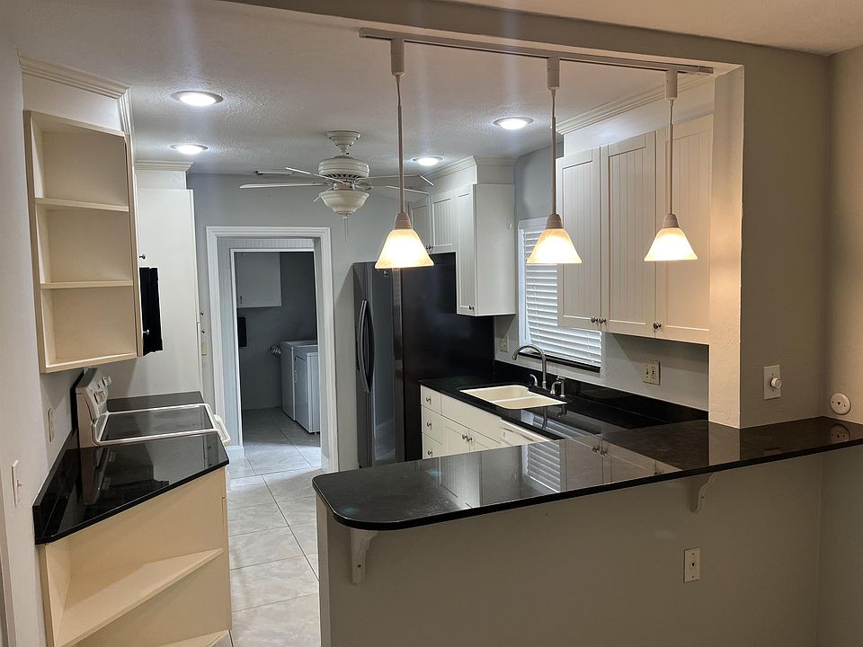 1st image of 2222 School Cir