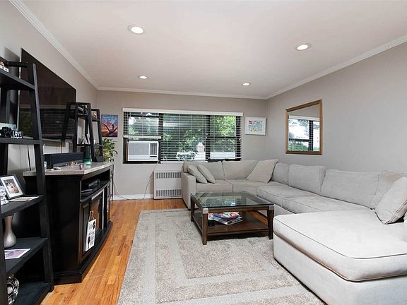 2nd image of 325 Main St APT C