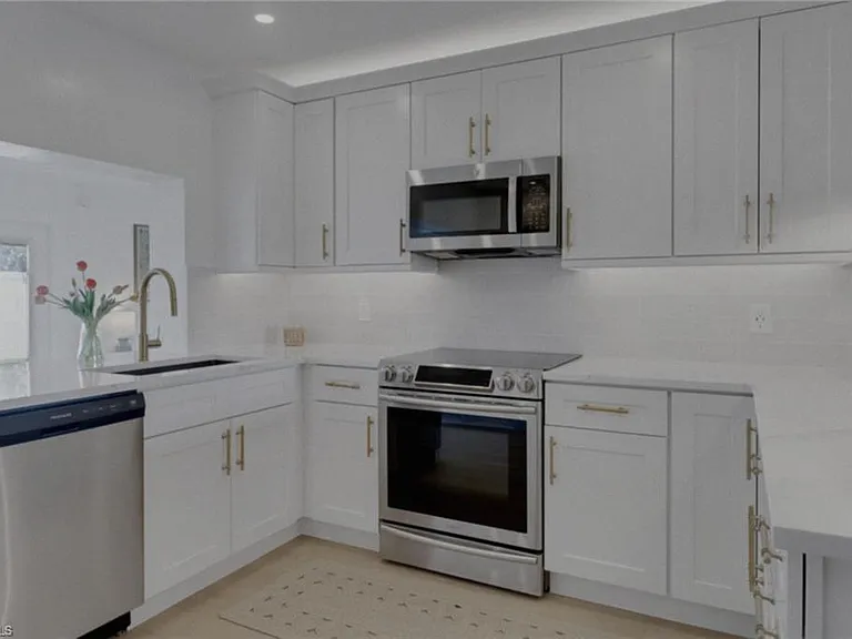 4525 Fluvia Ave — Photo 13