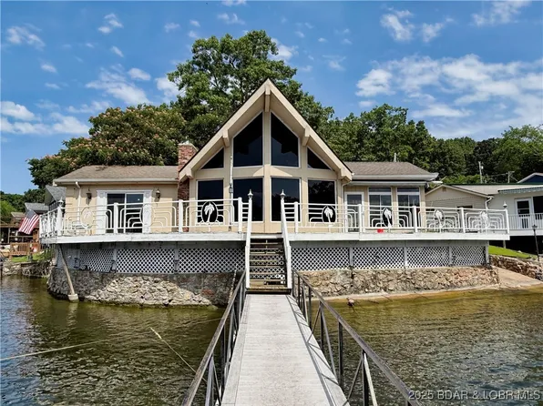 436 Putt N Bay Dr, Sunrise Beach, MO 65079