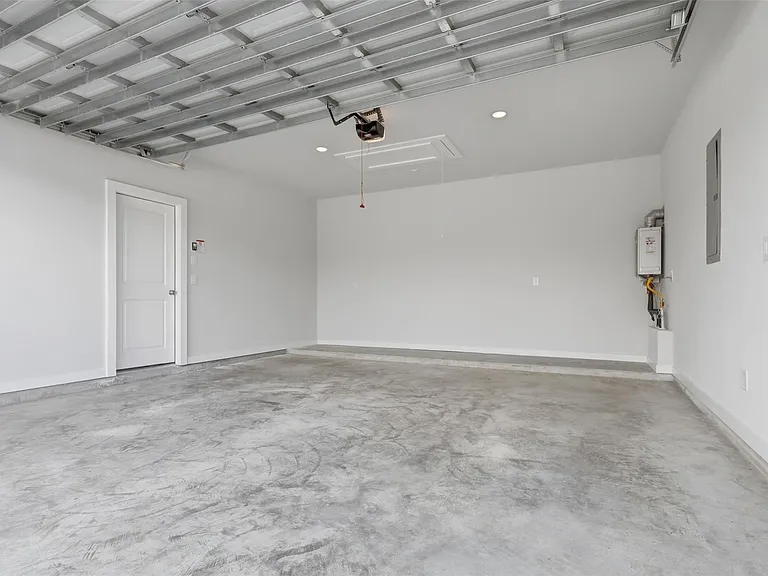5011 Bowen Prairie Dr — Photo 26
