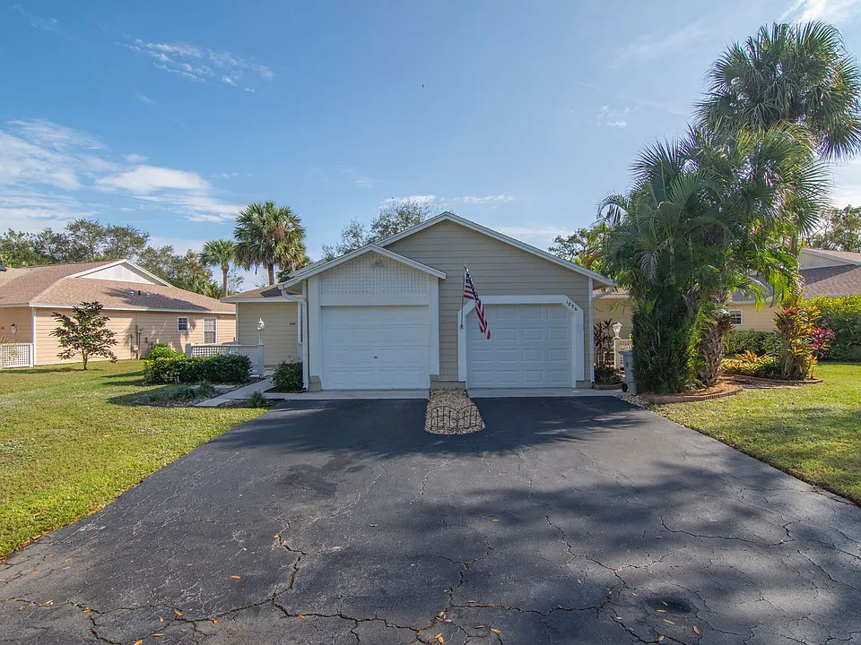 1868 Sixty Oaks Ln