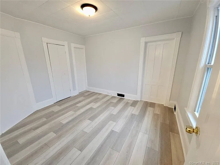 303 Newtown Ave — Photo 12
