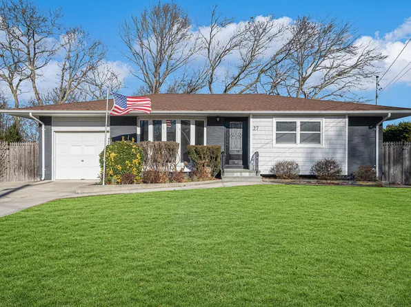 27 Joy Road, Selden, NY 11784