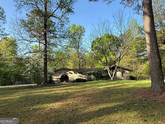 3rd image of 324 Piper Rd