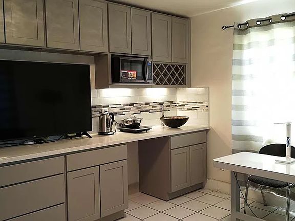 3rd image of 1536 June Ave #B