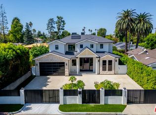 5529 Greenbush Ave, Van Nuys, CA 91401