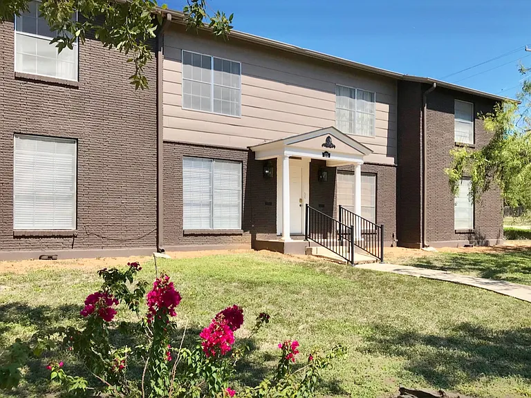175 Harrigan Ct #3 — Photo 1