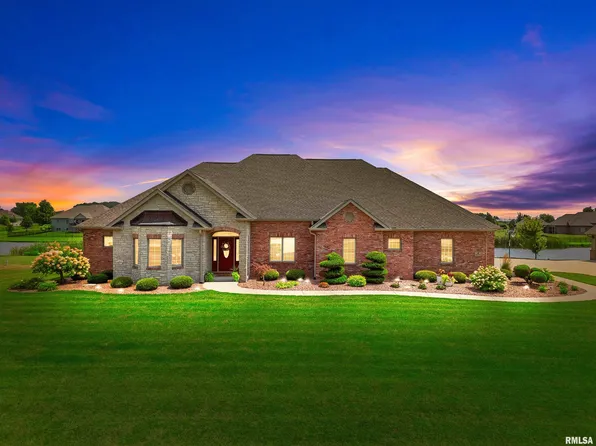 4 Briarwood Ln, Metamora, IL 61548