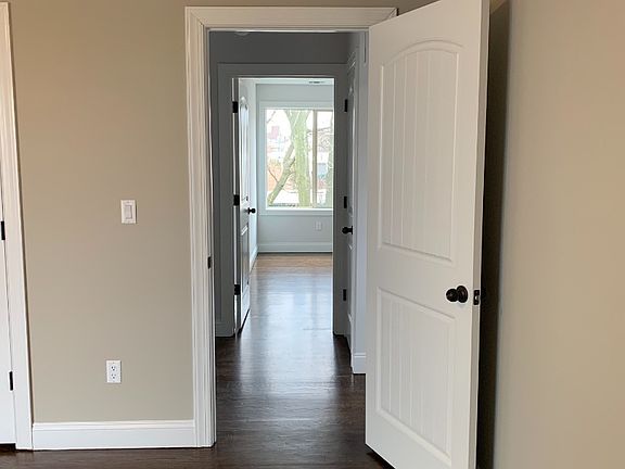 5th image of 18 Clinton St #1F