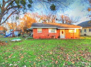 819 S 18th St, Chickasha, OK 73018
