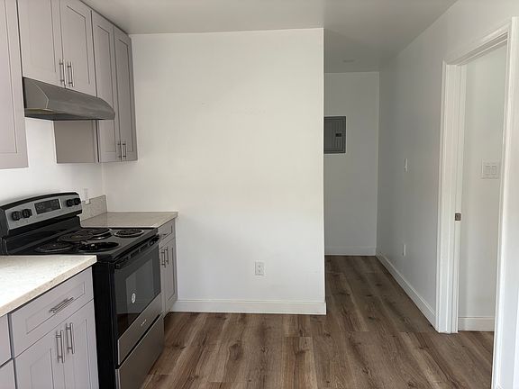 4th image of 1524 W 98th St