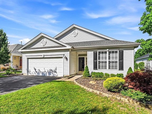 2nd image of 104 Brewster Dr