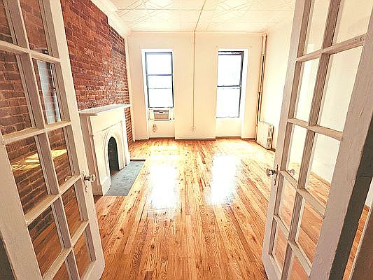 3rd image of 399 16th St #3R