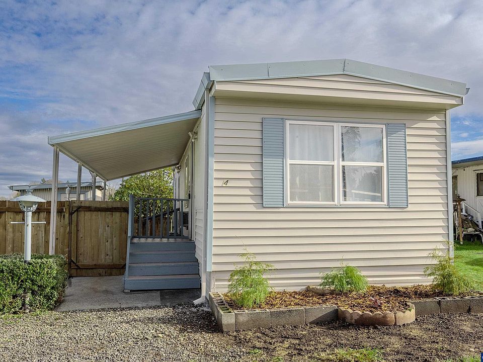 1st image of 34774 Millard Rd Unit 4