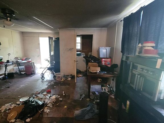 4th image of 1107 Roosevelt St