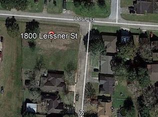 1800 Leissner St, Bay City, TX 77414