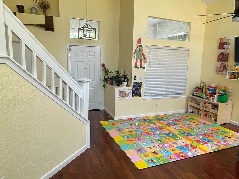 9425 Village Tree Dr — Photo 23