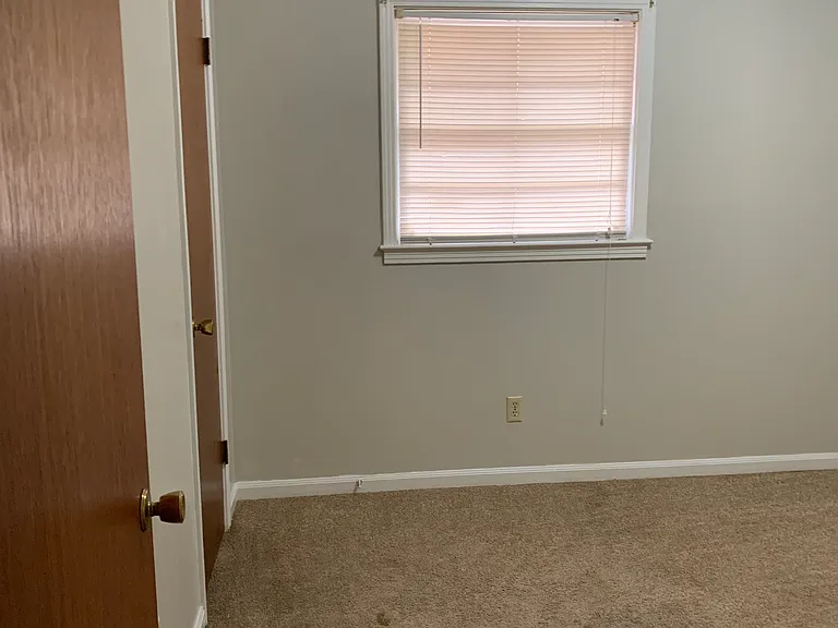632 Church St NW — Photo 14