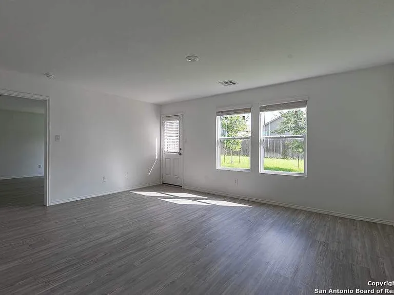 14907 Greenfield Ml — Photo 6