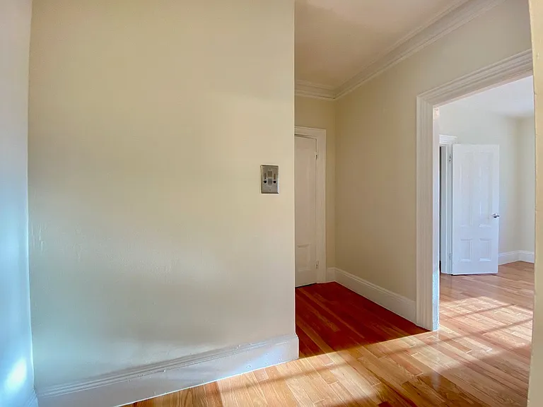 92 Charles St #5 — Photo 7
