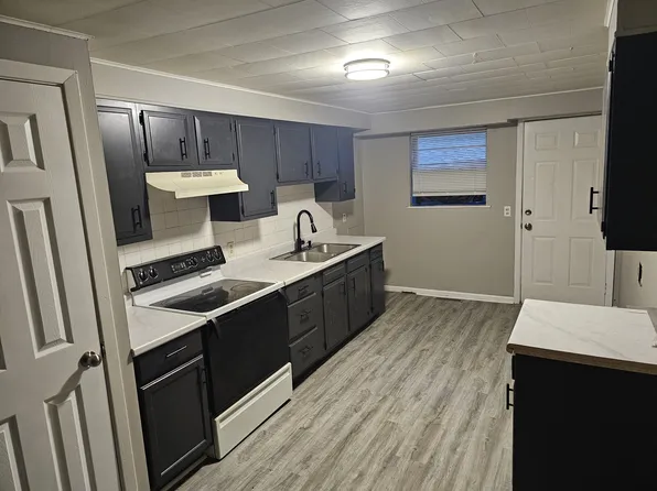 104 S Lawn St APT C, Windsor, MO 65360