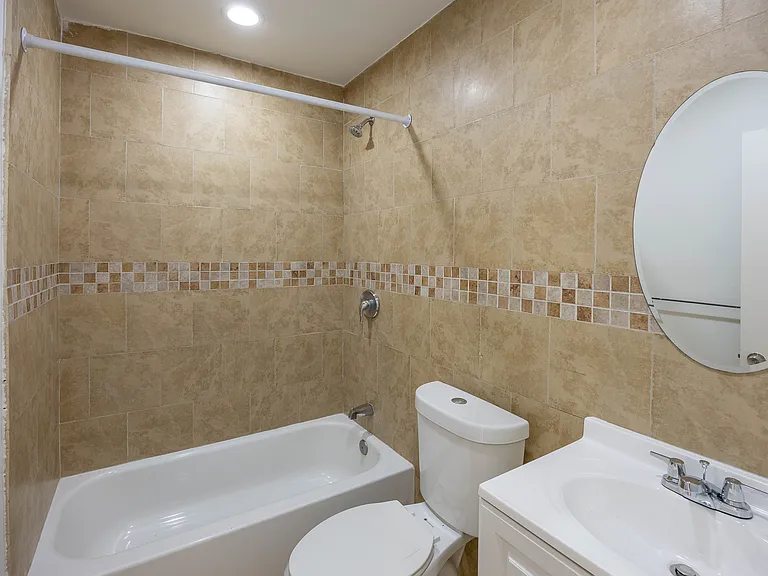 17 E Ashmead St — Photo 39