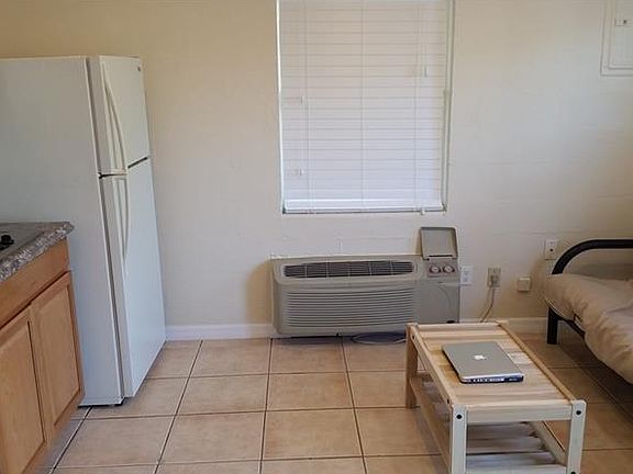 3rd image of 731 Bean Ln