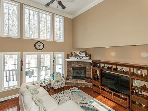 5th image of 7695 Keystone Dr