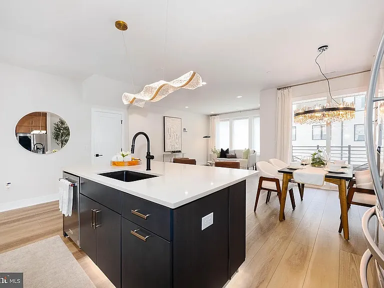 305 Manion Aly — Photo 8