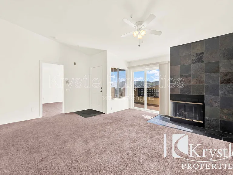1201 Glen Cove Pkwy #1407 — Photo 6