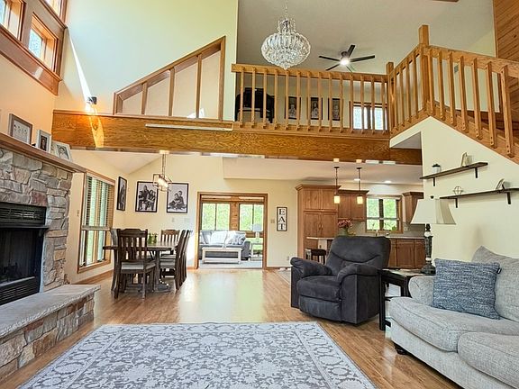 4th image of 1257 Trail Dr
