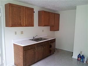 2nd image of 6723 Lansing Ave APT 1