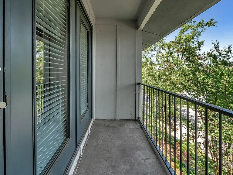 Towncrest Apartments — Photo 26